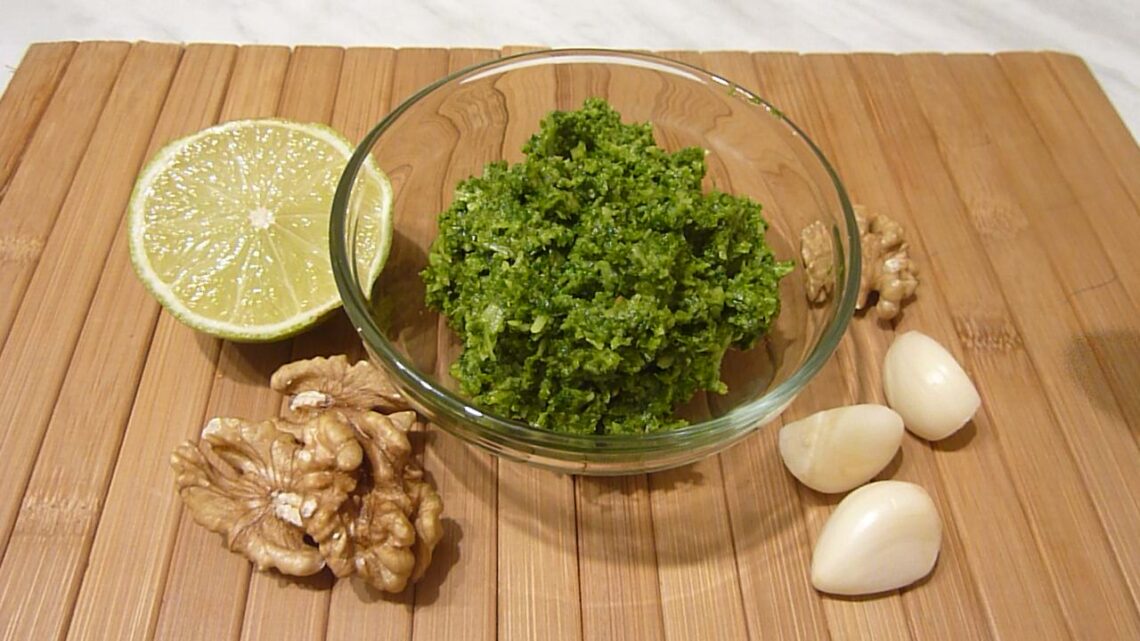 Соус Песто с петрушкой и грецкими орехами |