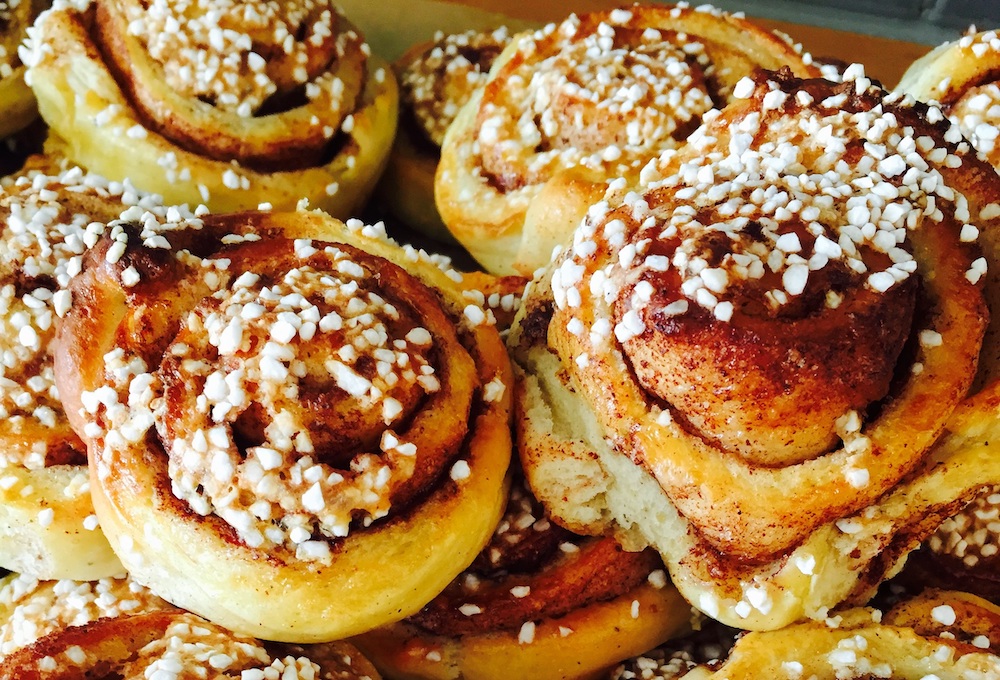 Канельбулле — улитки с корицей / Рецепт дня / Журнал