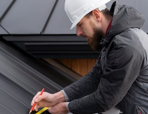 Монтаж плоского шифера на крышу гаража