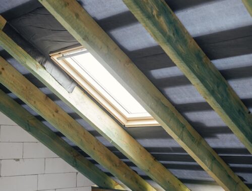 Утепление потолка в частном доме минватой со стороны чердака